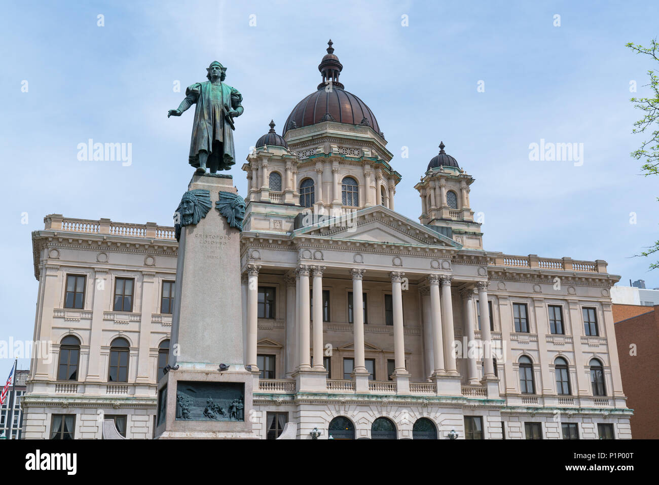 SYRACUSE, NY - 14 MAI 2018 : l'Onondaga County Courthouse à Columbus Circle à Syracuse, New York Banque D'Images