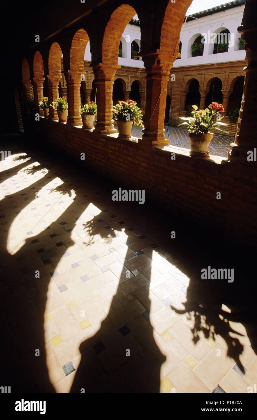 Le monastère de la Rábida ; cloître mudéjar (s.XV) ('columbine route'). Banque D'Images