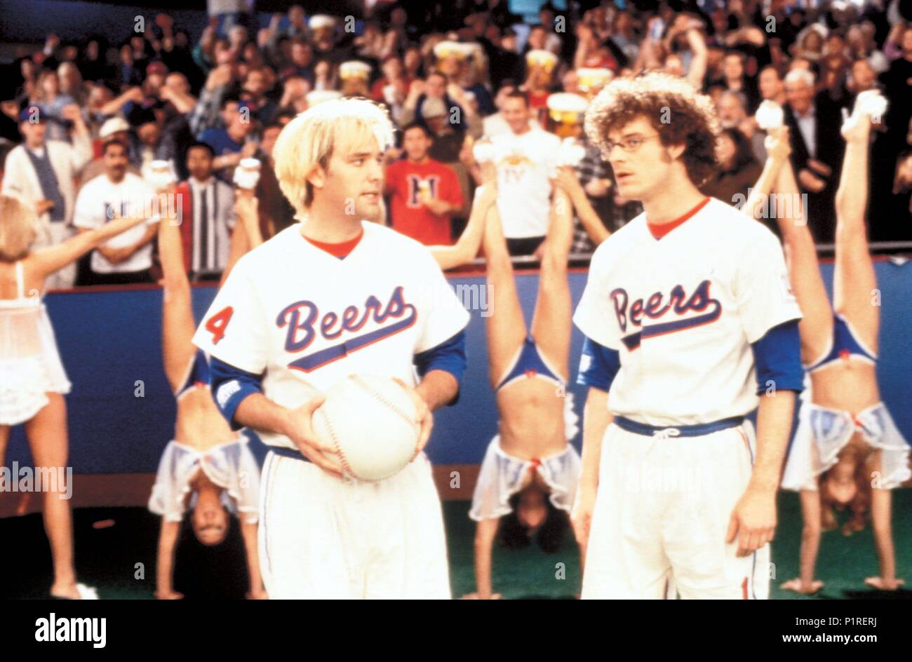 Titre original : BASEKETBALL. Titre en anglais : BASEKETBALL. Directeur du film : David Zucker. Année : 1998. Stars : Trey Parker, Matt Stone. Credit : UNIVERSAL PICTURES / EMERSON, SAM / Album Banque D'Images