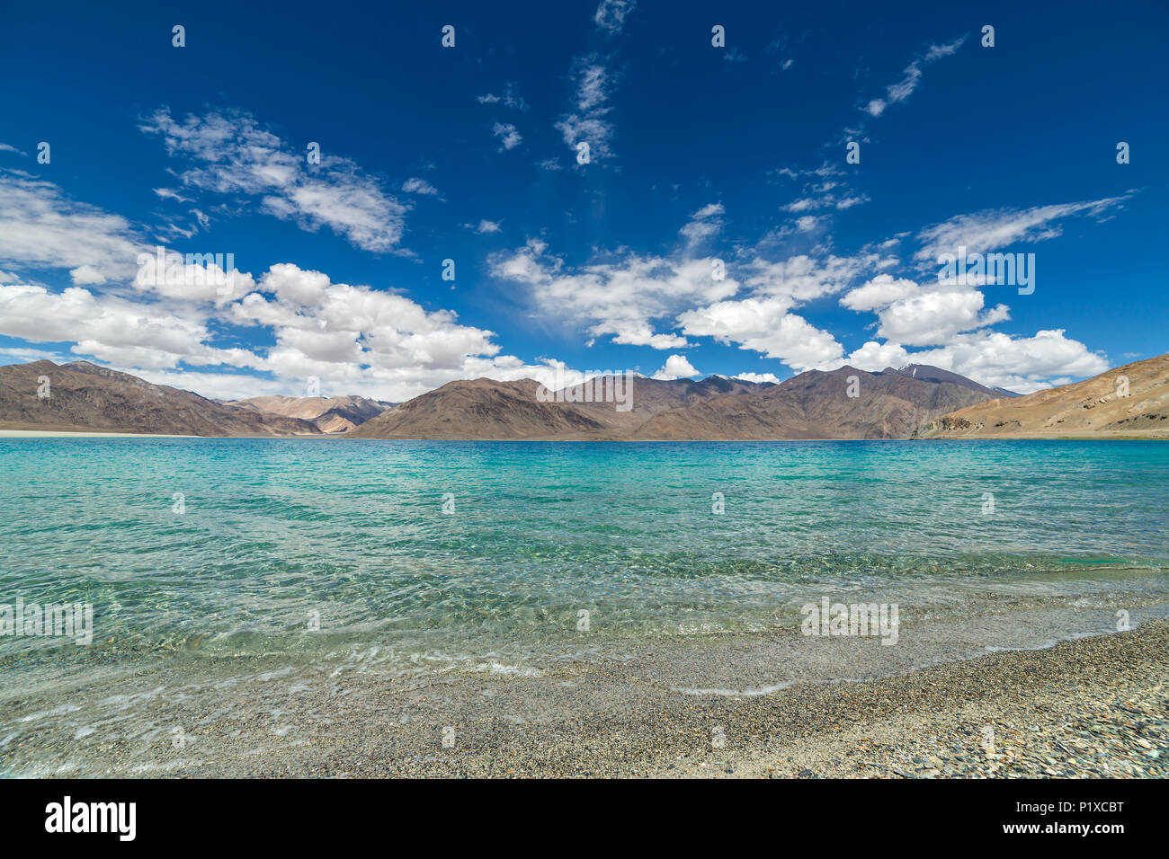 Beau lac Pangong Tso au Ladakh, Inde du Nord Banque D'Images
