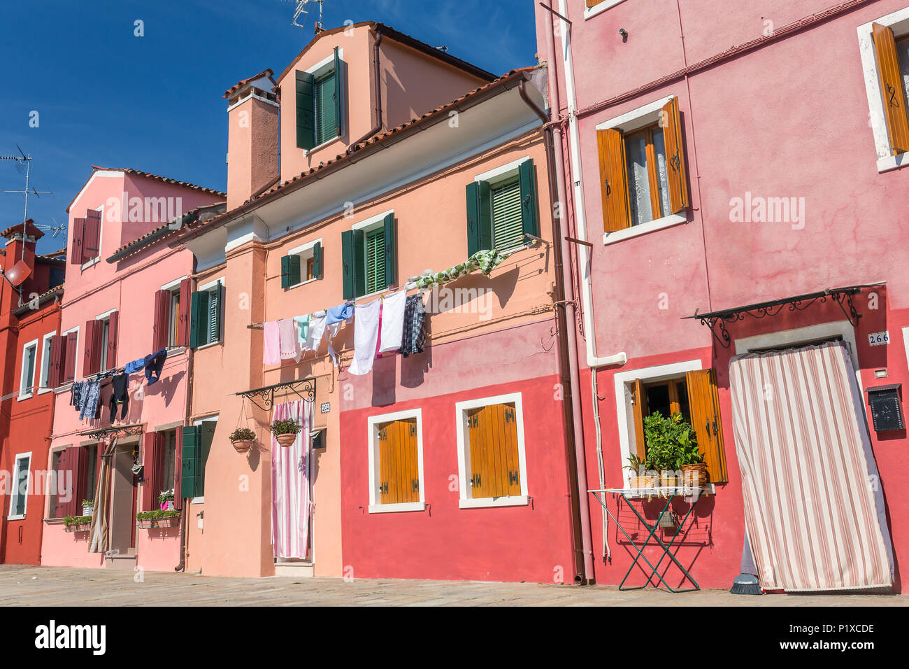 Maisons colorées de Burano, Venise, Italie. Banque D'Images