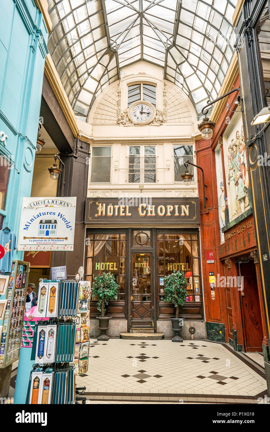 Hôtel Chopin Grands-Boulevards Paris, situé dans le passage Jouffroy. Banque D'Images