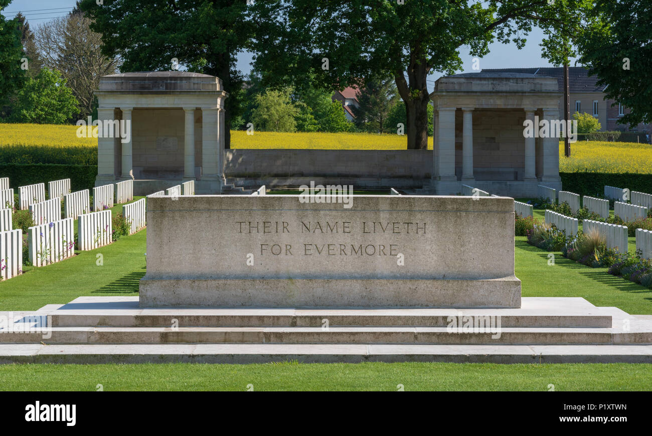 Pierre du Souvenir au cimetière du Bois Delville, Somme, France Banque D'Images