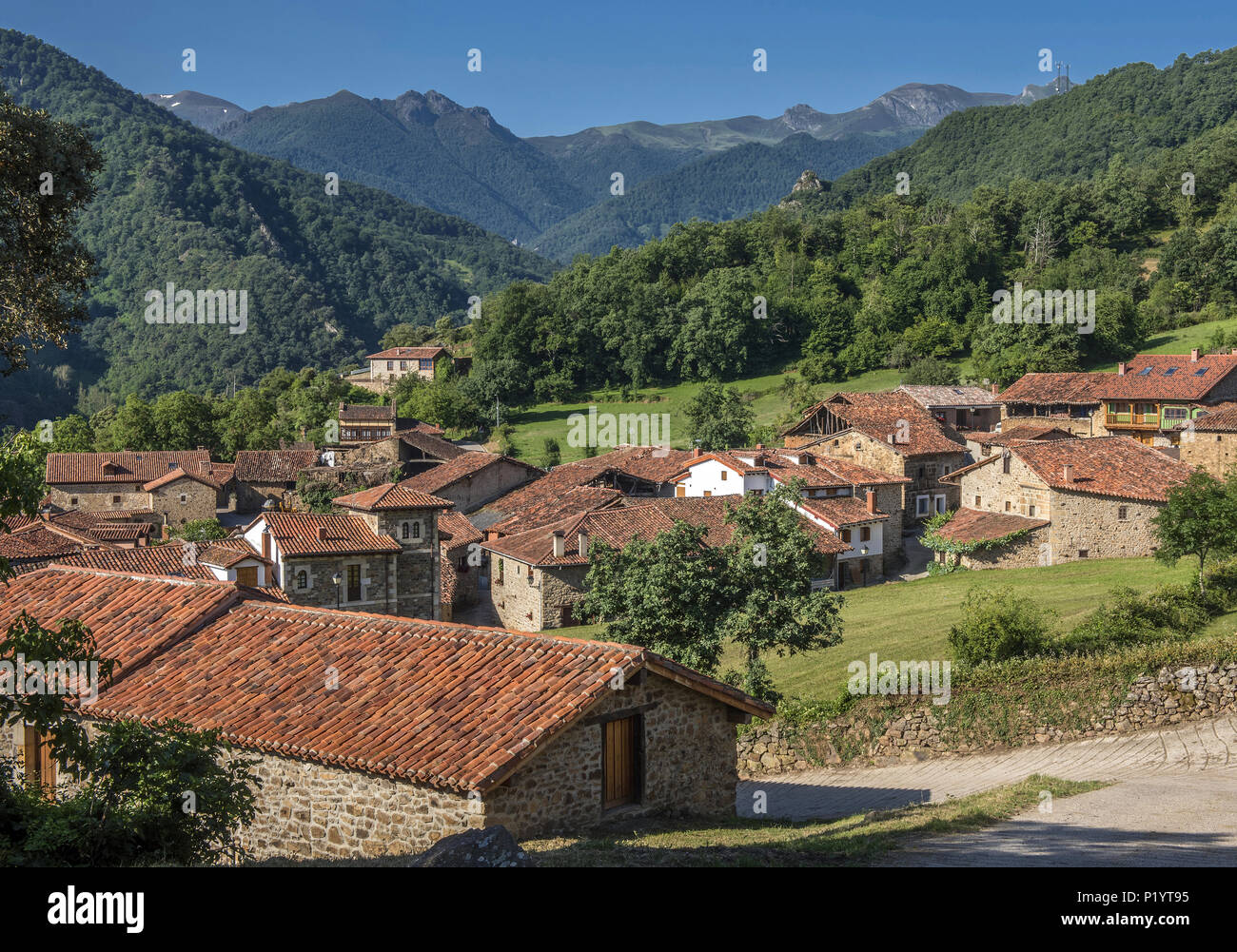 L'Espagne, parc national de los Picos de Europa, Mogrovejo village, Chemin de Saint Jacques Banque D'Images