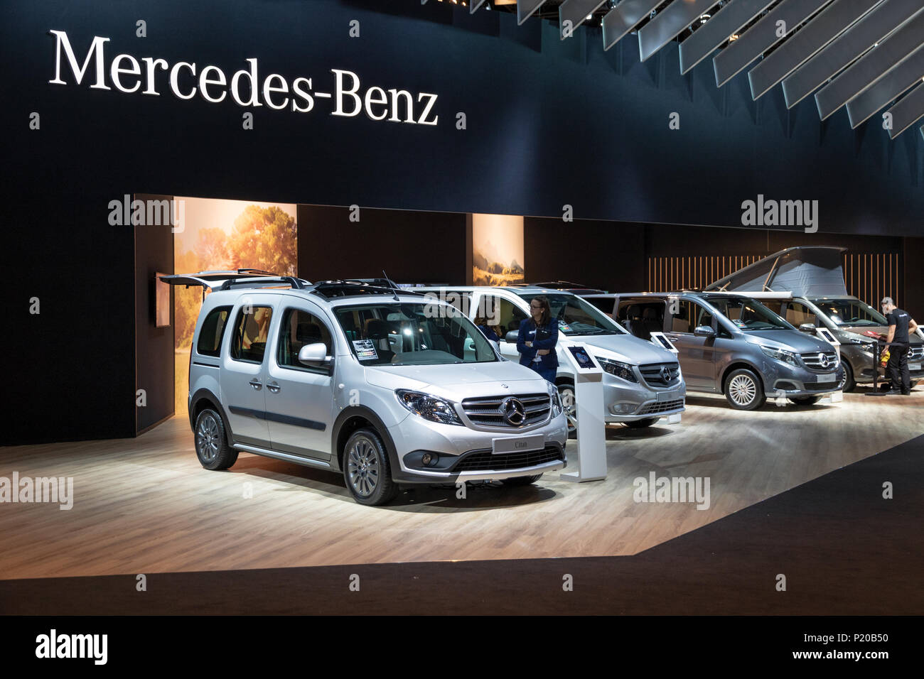 Bruxelles - Jan 19, 2017 : Ligne de Mercedes véhicules commerciaux présentés lors de l'Automobile de Bruxelles. Banque D'Images