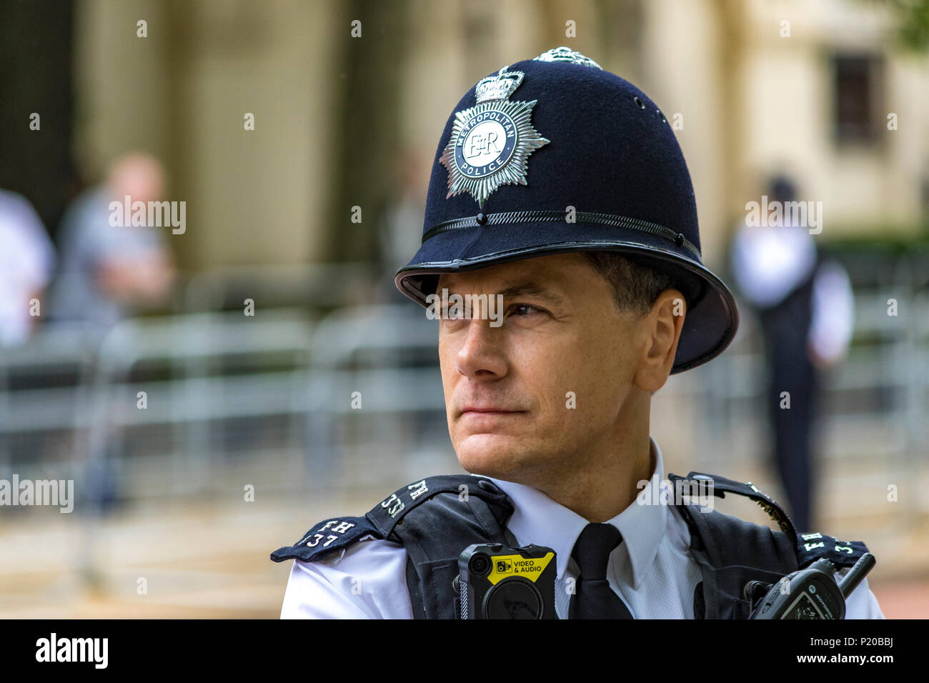 Un officier de police métropolitain en service à Londres, Royaume-Uni, 2018 Banque D'Images