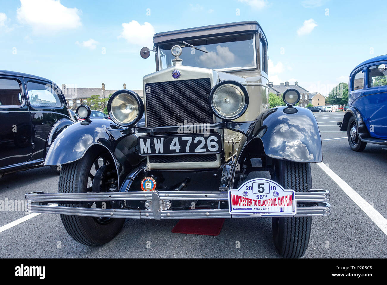 Vintage Morris Oxford Flatnose. Il s'est arrêté pour déjeuner à la caserne Fulwood, Preston, tout en prenant part à la 56e Manchester à Blackpool Location run 2018. Banque D'Images