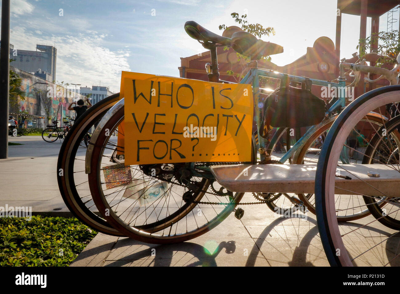 Rio de Janeiro, Brésil. 13 Juin, 2018. Ville, un congrès de la mobilité qui a lieu à Rio. L'équipe a quitté l'entrepôt 3 de la Zone Portuaire vers l'Estácio de Sá Monument, dans l'Aterro do Flamengo, à Rio de Janeiro, RJ. Crédit : André Horta/FotoArena/Alamy Live News Banque D'Images