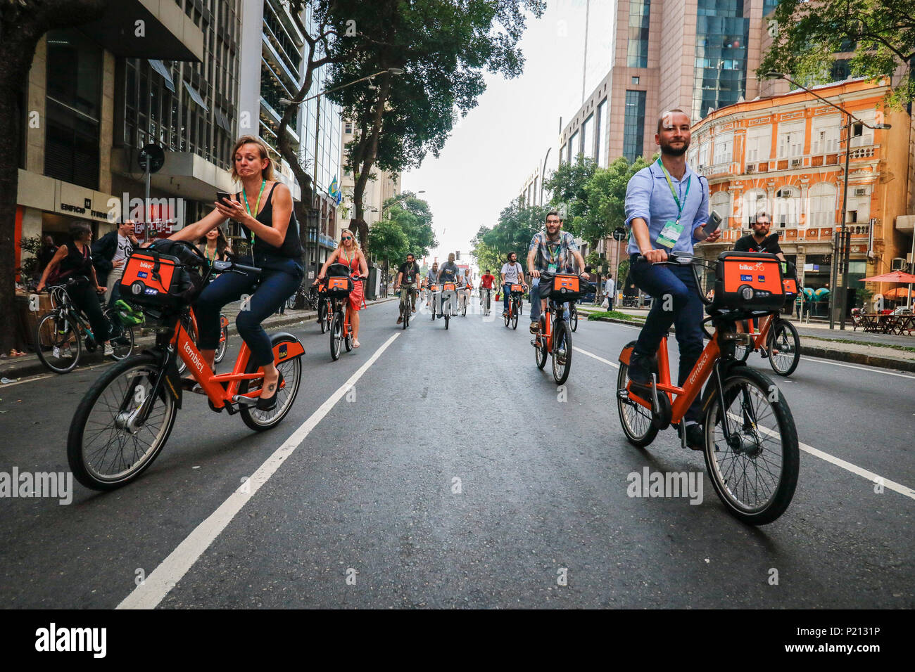 Rio de Janeiro, Brésil. 13 Juin, 2018. Ville, un congrès de la mobilité qui a lieu à Rio. L'équipe a quitté l'entrepôt 3 de la Zone Portuaire vers l'Estácio de Sá Monument, dans l'Aterro do Flamengo, à Rio de Janeiro, RJ. Crédit : André Horta/FotoArena/Alamy Live News Banque D'Images