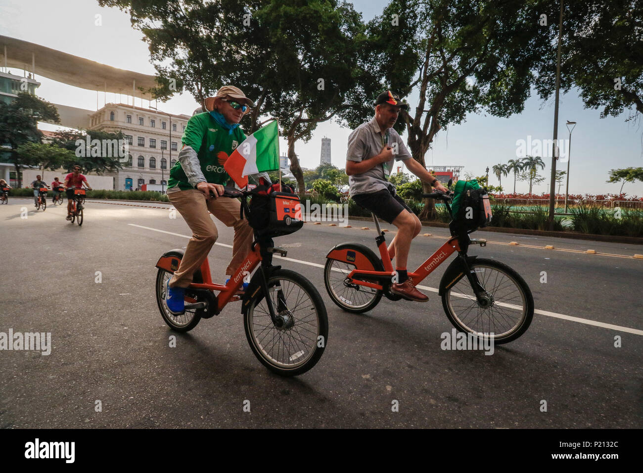 Rio de Janeiro, Brésil. 13 Juin, 2018. Ville, un congrès de la mobilité qui a lieu à Rio. L'équipe a quitté l'entrepôt 3 de la Zone Portuaire vers l'Estácio de Sá Monument, dans l'Aterro do Flamengo, à Rio de Janeiro, RJ. Crédit : André Horta/FotoArena/Alamy Live News Banque D'Images