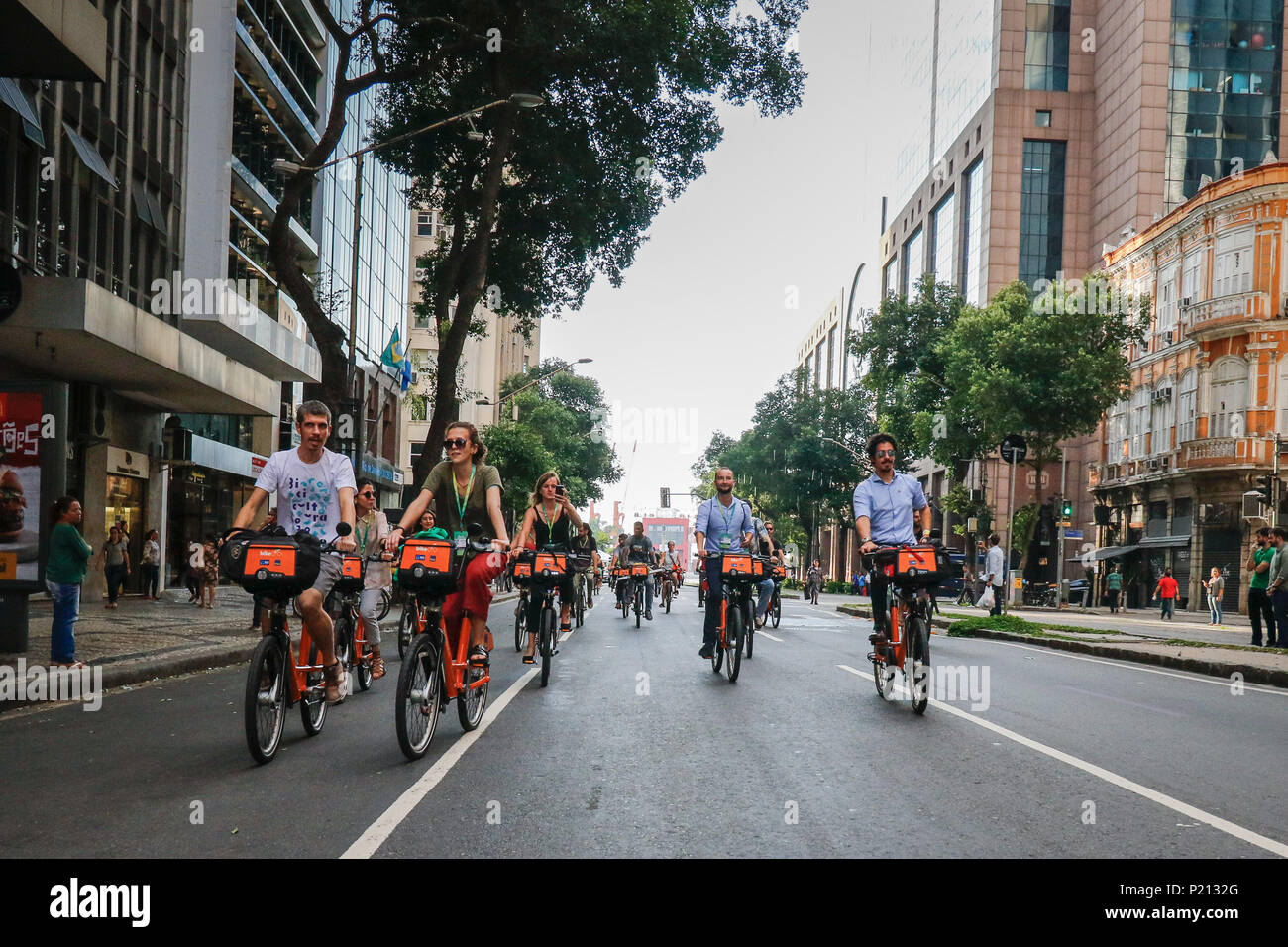 Rio de Janeiro, Brésil. 13 Juin, 2018. Ville, un congrès de la mobilité qui a lieu à Rio. L'équipe a quitté l'entrepôt 3 de la Zone Portuaire vers l'Estácio de Sá Monument, dans l'Aterro do Flamengo, à Rio de Janeiro, RJ. Crédit : André Horta/FotoArena/Alamy Live News Banque D'Images