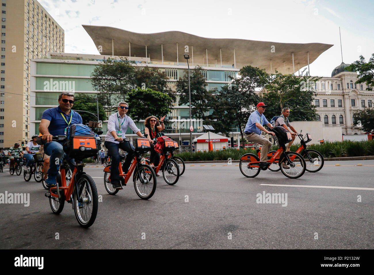 Rio de Janeiro, Brésil. 13 Juin, 2018. Ville, un congrès de la mobilité qui a lieu à Rio. L'équipe a quitté l'entrepôt 3 de la Zone Portuaire vers l'Estácio de Sá Monument, dans l'Aterro do Flamengo, à Rio de Janeiro, RJ. Crédit : André Horta/FotoArena/Alamy Live News Banque D'Images