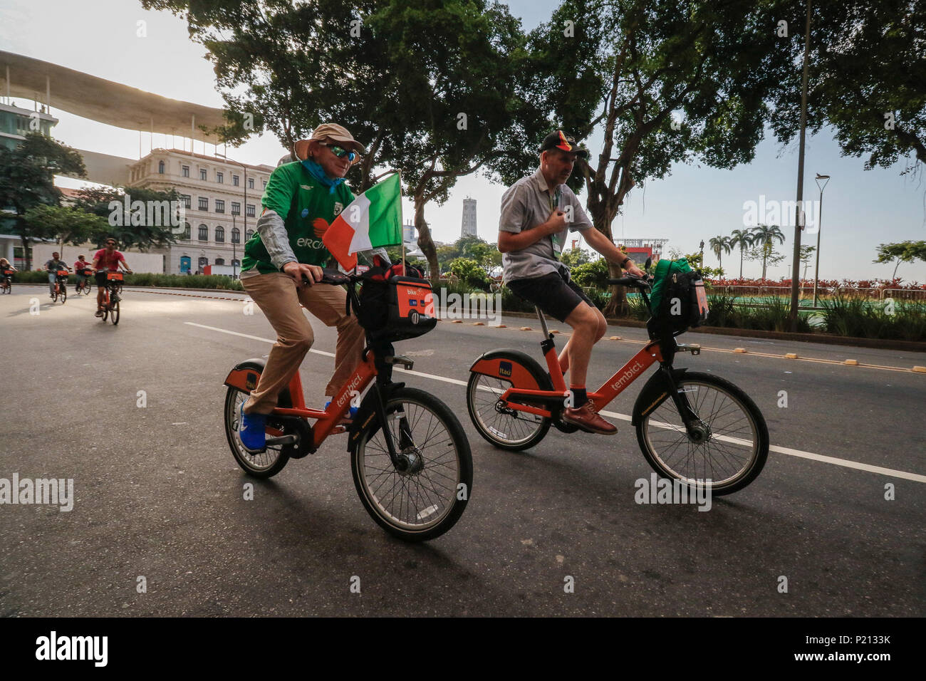 Rio de Janeiro, Brésil. 13 Juin, 2018. Ville, un congrès de la mobilité qui a lieu à Rio. L'équipe a quitté l'entrepôt 3 de la Zone Portuaire vers l'Estácio de Sá Monument, dans l'Aterro do Flamengo, à Rio de Janeiro, RJ. Crédit : André Horta/FotoArena/Alamy Live News Banque D'Images