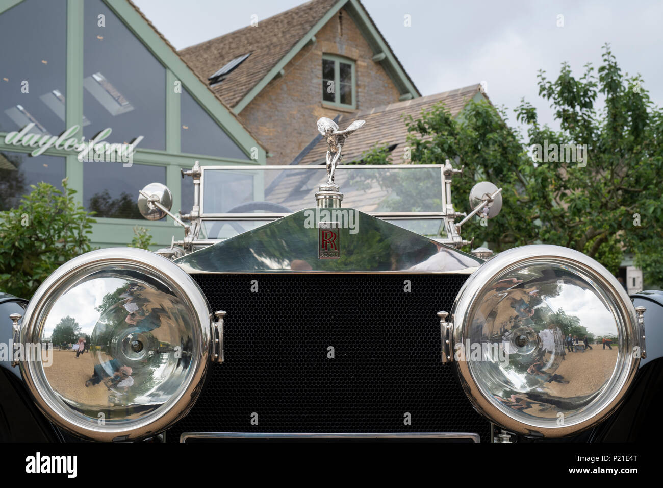 Vintage 1913 Rolls Royce voiture à Daylesford Organic farm shop festival d'été. Daylesford, Cotswolds, Gloucestershire, Angleterre Banque D'Images
