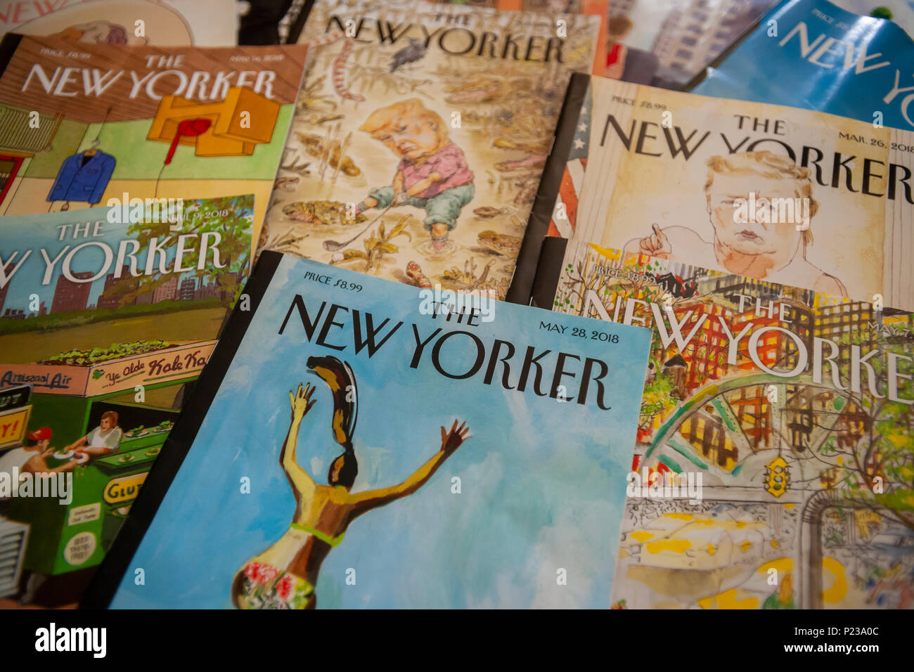 Des copies de plusieurs semaines le magazine The New Yorker à New York le jeudi, Juin 7, 2018. L'équipe de rédaction de la New Yorker a voté pour former un syndicat de se joindre à l'NewsGuild de New York. Le New Yorker est administré par CondÃ© Nast qui n'a pas encore répondu à la question de savoir s'il va reconnaître le syndicat. (Â© Richard B. Levine) Banque D'Images