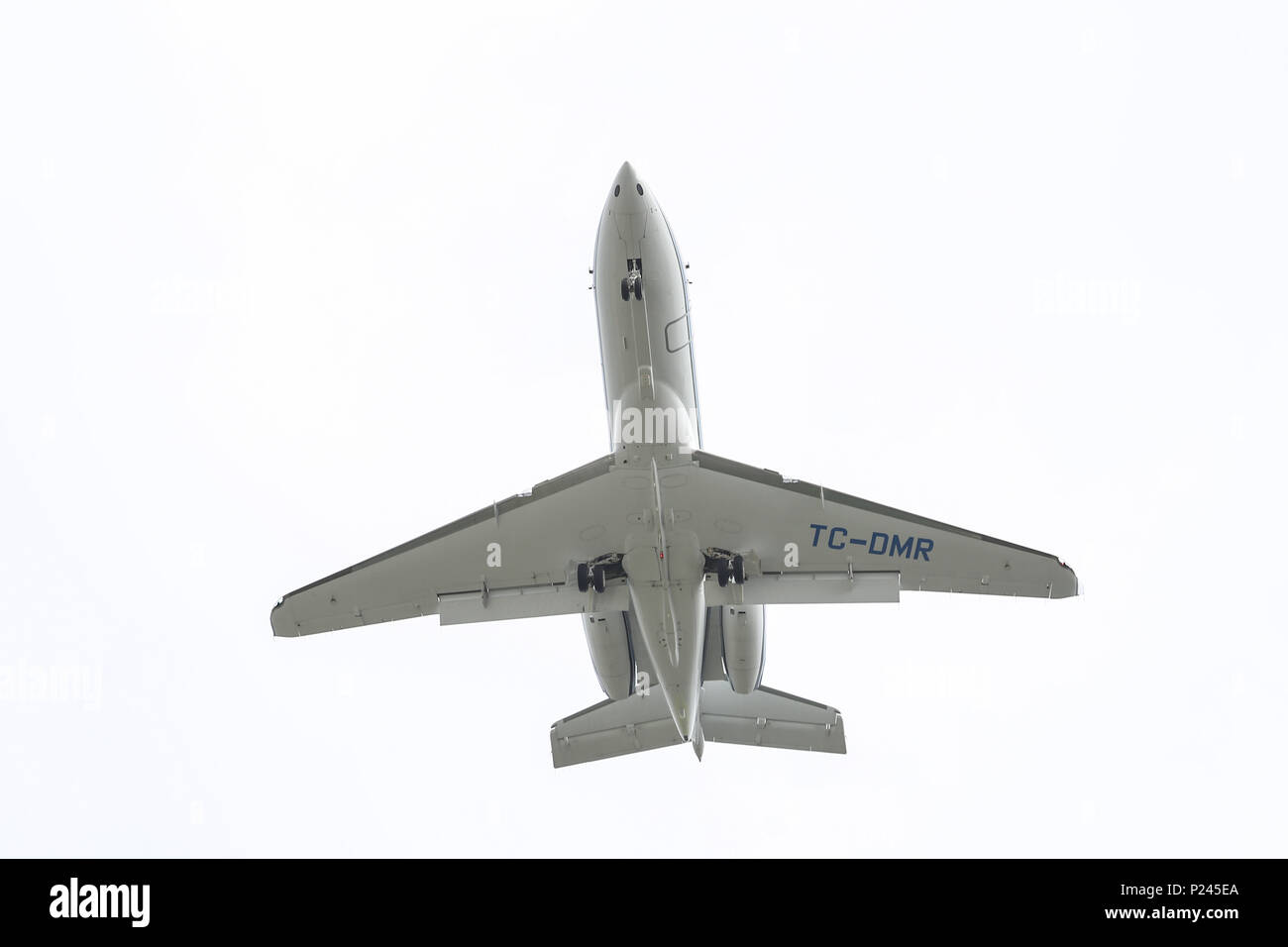 ISTANBUL, TURQUIE - Mars 04, 2018 : la Fiba Hawker Beechcraft 900XP l'atterrissage à l'aéroport Ataturk d'Istanbul. Banque D'Images