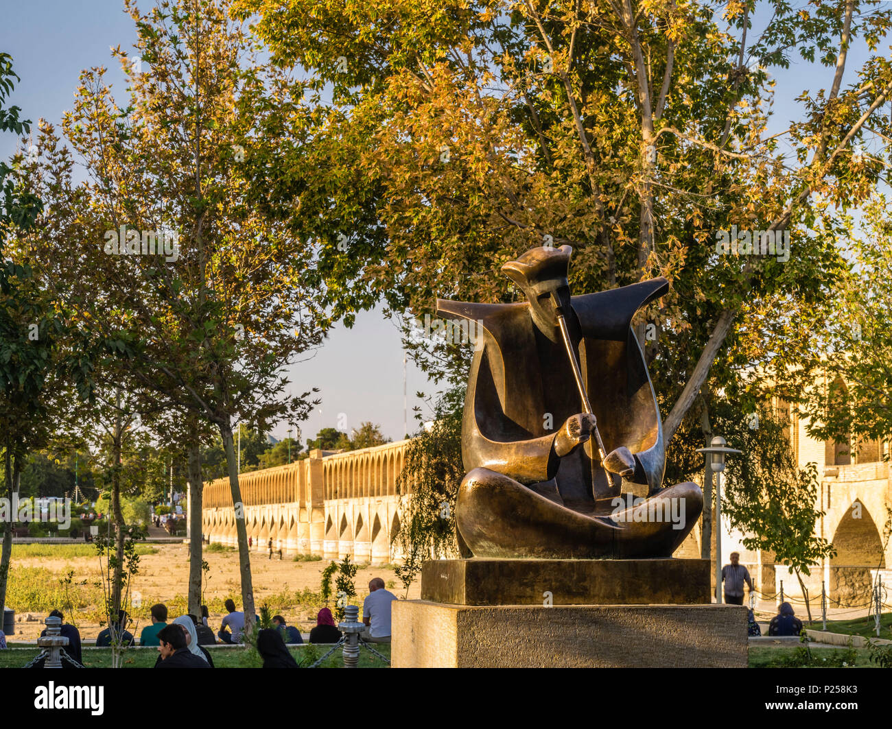 Statue d'un flûtiste à Isfahan Banque D'Images