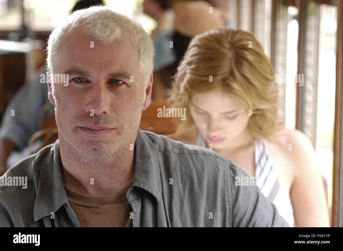 Titre original : A LOVE SONG FOR BOBBY LONG. Titre anglais : A LOVE SONG FOR BOBBY LONG. SHAINEE GABEL Réalisateur :. Année : 2004. Stars : Scarlett Johansson, John Travolta. Credit : COLUMBIA TRISTAR / Album Banque D'Images