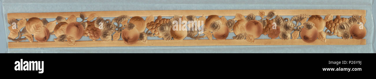 . Anglais : Frontière (Allemagne), ca. 1905 . Anglais : une grande variété de fruits, y compris les grappes de raisin sur la vigne, folié. Imprimé dans des tons de couleurs sur un fond noir. . Vers 1905 36 Frontière (Allemagne), ca. (1905 CH 18498145-2) Banque D'Images