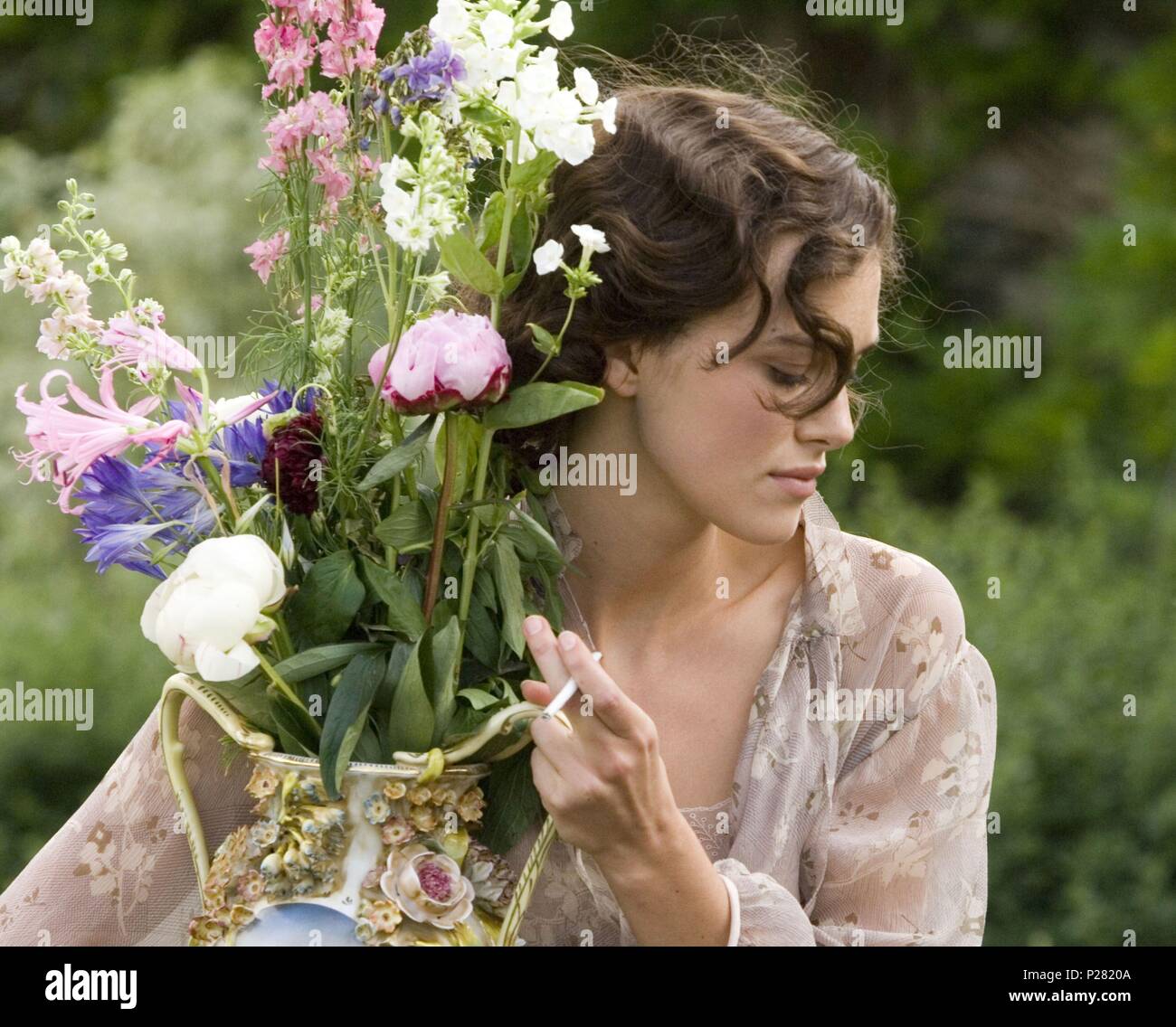 Titre original : l'expiation. Titre en anglais : l'expiation. Directeur de film : Joe WRIGHT. Année : 2007. Stars : Keira Knightley. Credit : TITRE DE TRAVAIL FILMS / Album Banque D'Images