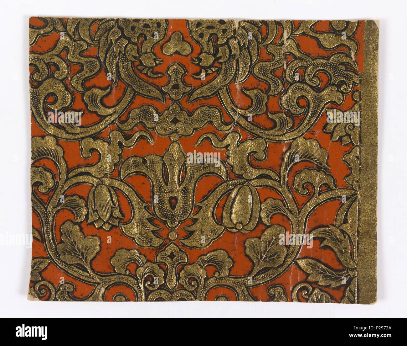 . Anglais : Imitation cuir (USA), peut-être ca. 1905 . Anglais : Scrolling design feuillage imprimé en terre cuite, l'or et noir sur papier de secours. . Vers 1905 155 simili cuir (USA), peut-être ca. 1905 (CH) 18498187 Banque D'Images