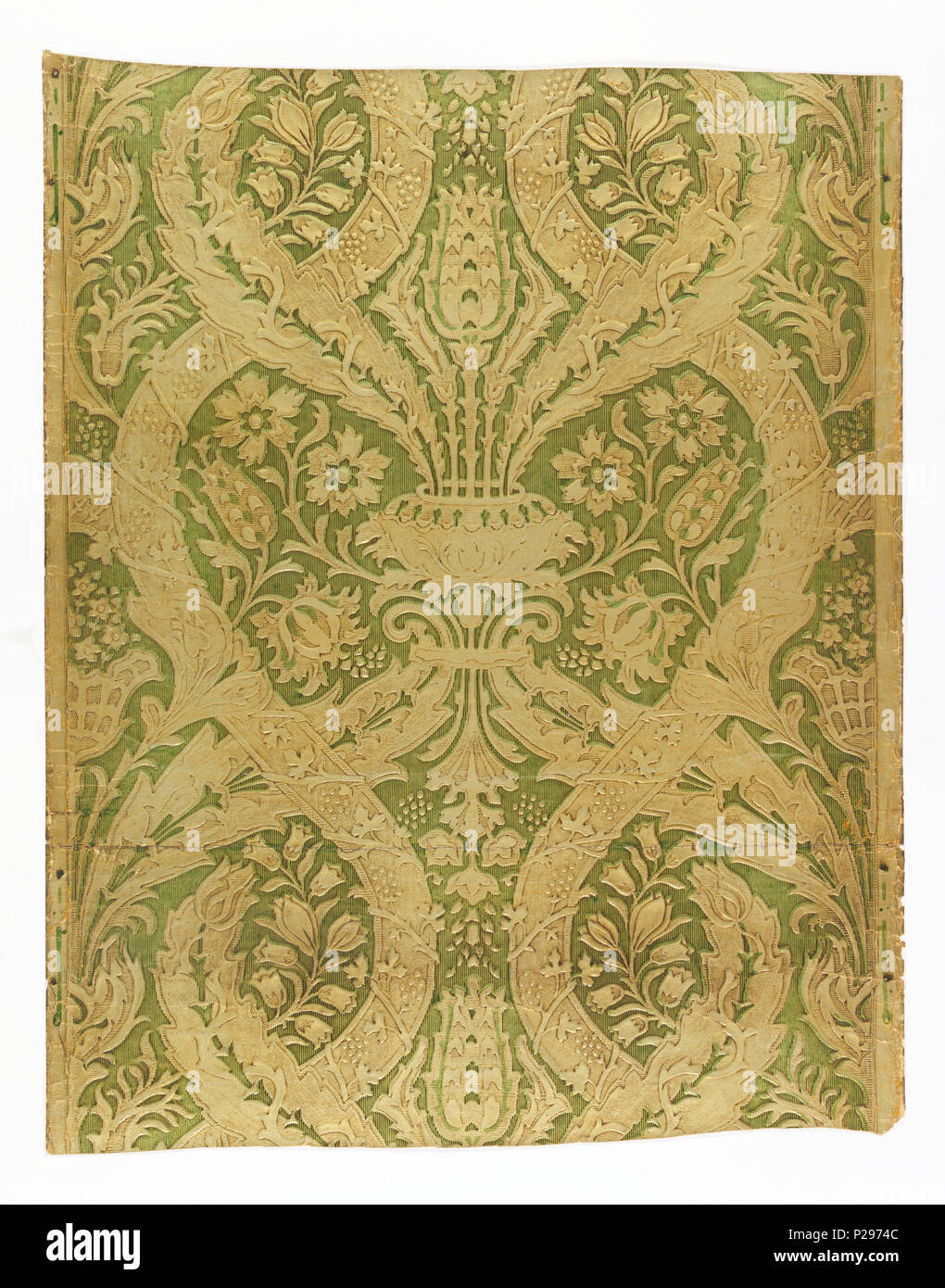 . Anglais : Simili-cuir, Cecil, ca. 1890 . Anglais : Conception à grande échelle d'entrelacement et bandes schématiques ; fleurs, vase avec des tulipes et formant l'axe central. Et en relief, doré et le sol sur-imprimé avec vert. Match tout droit et répétez. . Vers 1890 155 Simili-cuir, Cecil, ca. 1890 (CH) 18402913 Banque D'Images