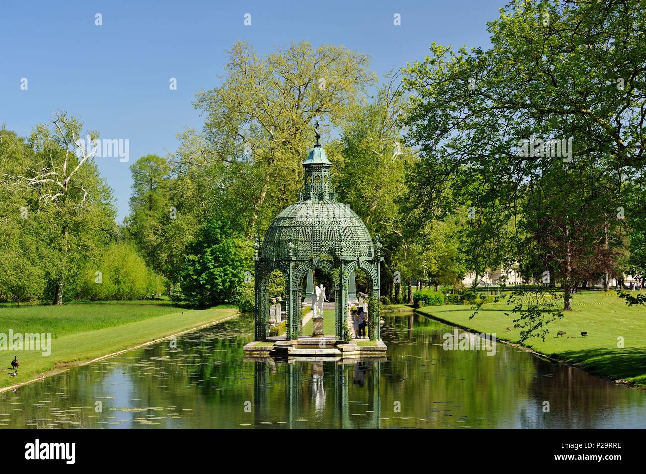 France, Oise, Chantilly, Chantilly, château de Chantilly, le Jardin Anglais conçu sous la Restauration en 1819 par l'architecte Victor Dubois, l'île d'amour Banque D'Images