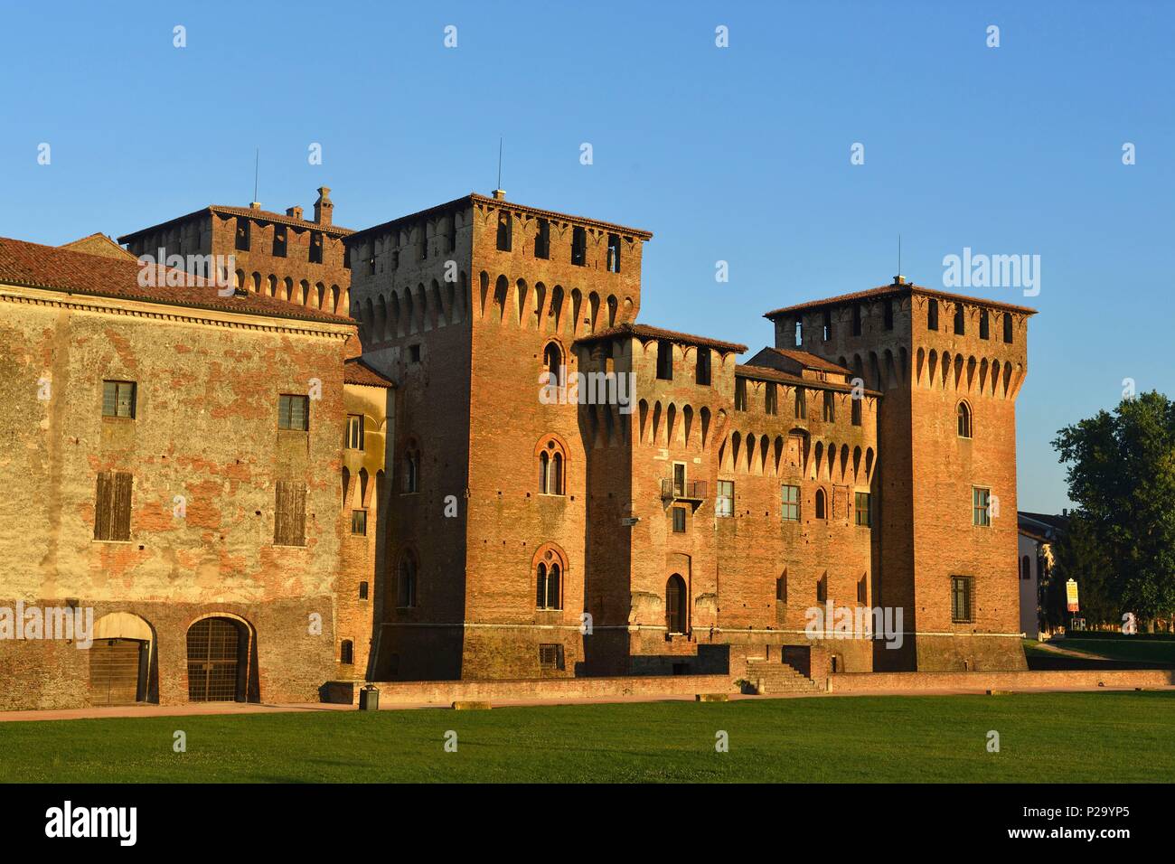 L'Italie, Lombardie, Mantoue (Mantova), classée au Patrimoine Mondial de l'UNESCO, le San Giorgio château (Castello di San Giorgio) et le Palazzo Ducale, célèbre résidence de la famille Gonzague Banque D'Images
