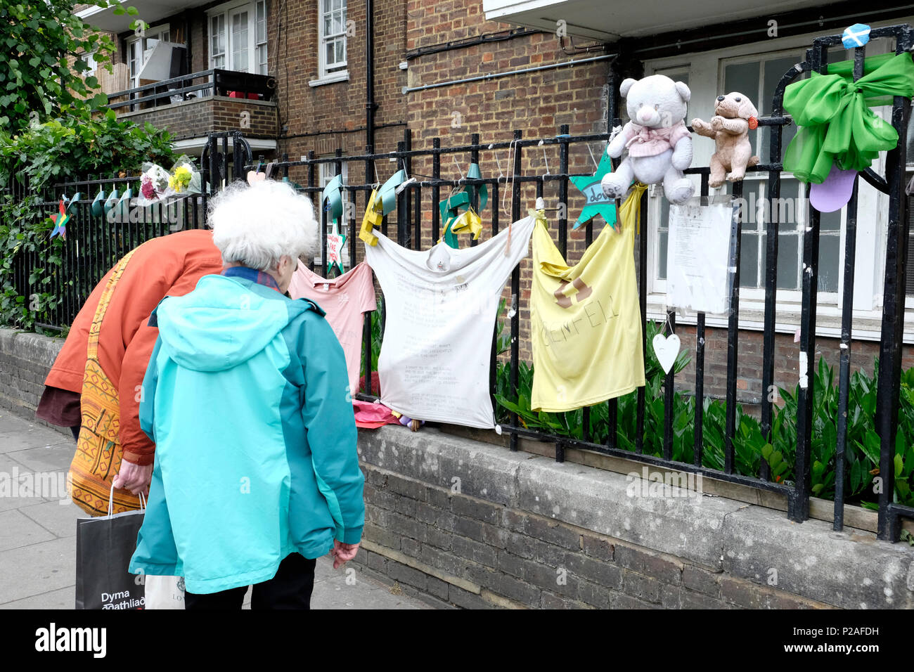 Londres, Royaume-Uni, le 14 juin 2018. De nombreux événements sont organisés à South Kensington pour marquer l'anniversaire de Grenfell tower tragédie. Credit : Yanice Idir / Alamy Live News Banque D'Images
