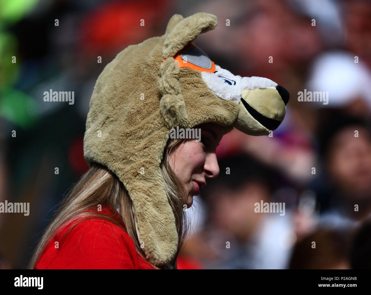 Stade Luzhniki, Moscou, Russie. 14 Juin, 2018. Coupe du Monde FIFA Football 2018, Groupe A, la Russie par rapport à l'Arabie Saoudite ; ventilateur russe dans fantaisie cravate : Action Crédit Plus Sport/Alamy Live News Banque D'Images