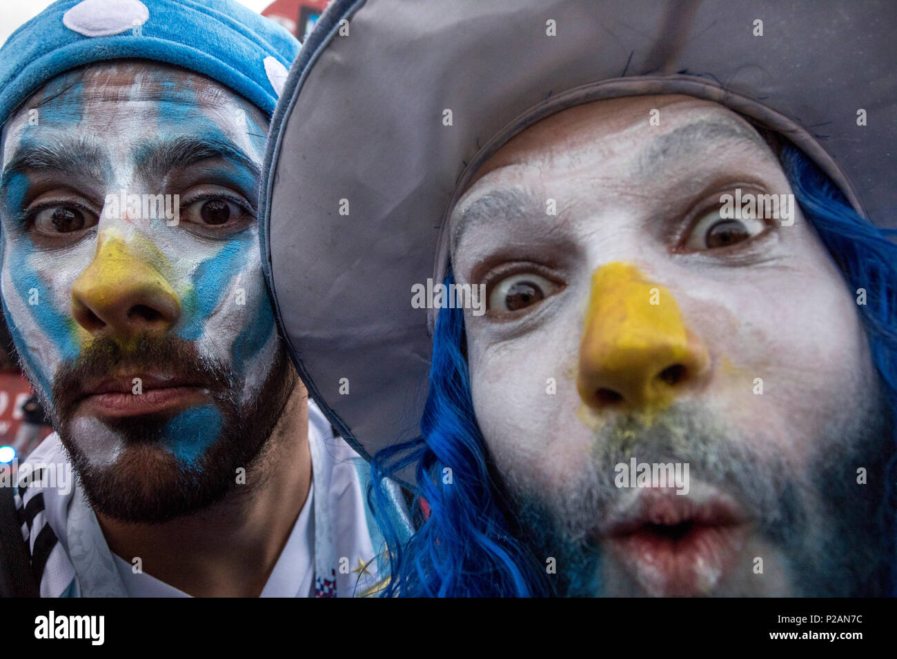 Moscou, Russie. 14 Juin, 2018. Des fans de l'Argentine sur les rues du centre de Moscou pendant le jour de l'ouverture de la Coupe du Monde de la FIFA 2018 en Russie Crédit : Nikolay Vinokourov/Alamy Live News Banque D'Images