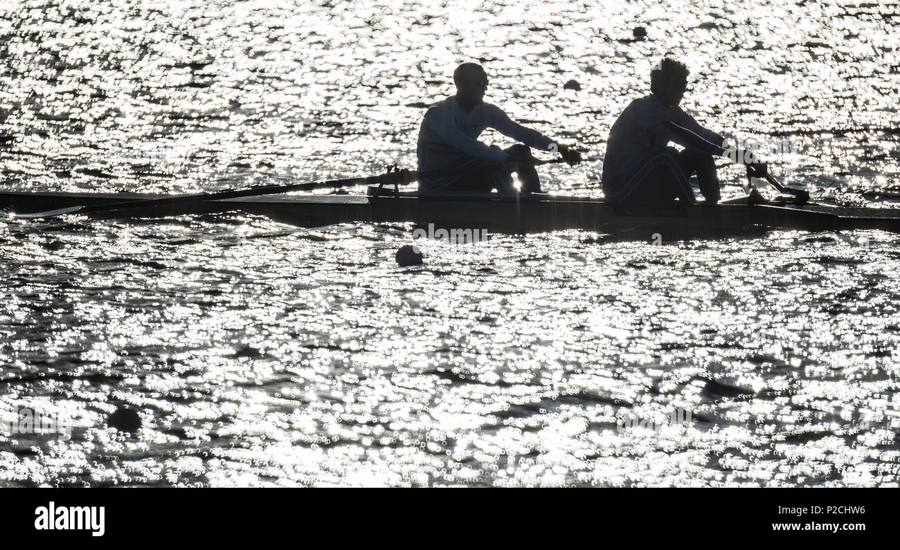 Caversham, Reading, Berkshire, M2, GBRowing Team-Trials, concurrence, Redgrave-Pinsent Rowing-Lake,,, GO, aviron, Training-Base, Angleterre, 18.04.2015, © Peter SPURRIER, Silhouette, Banque D'Images