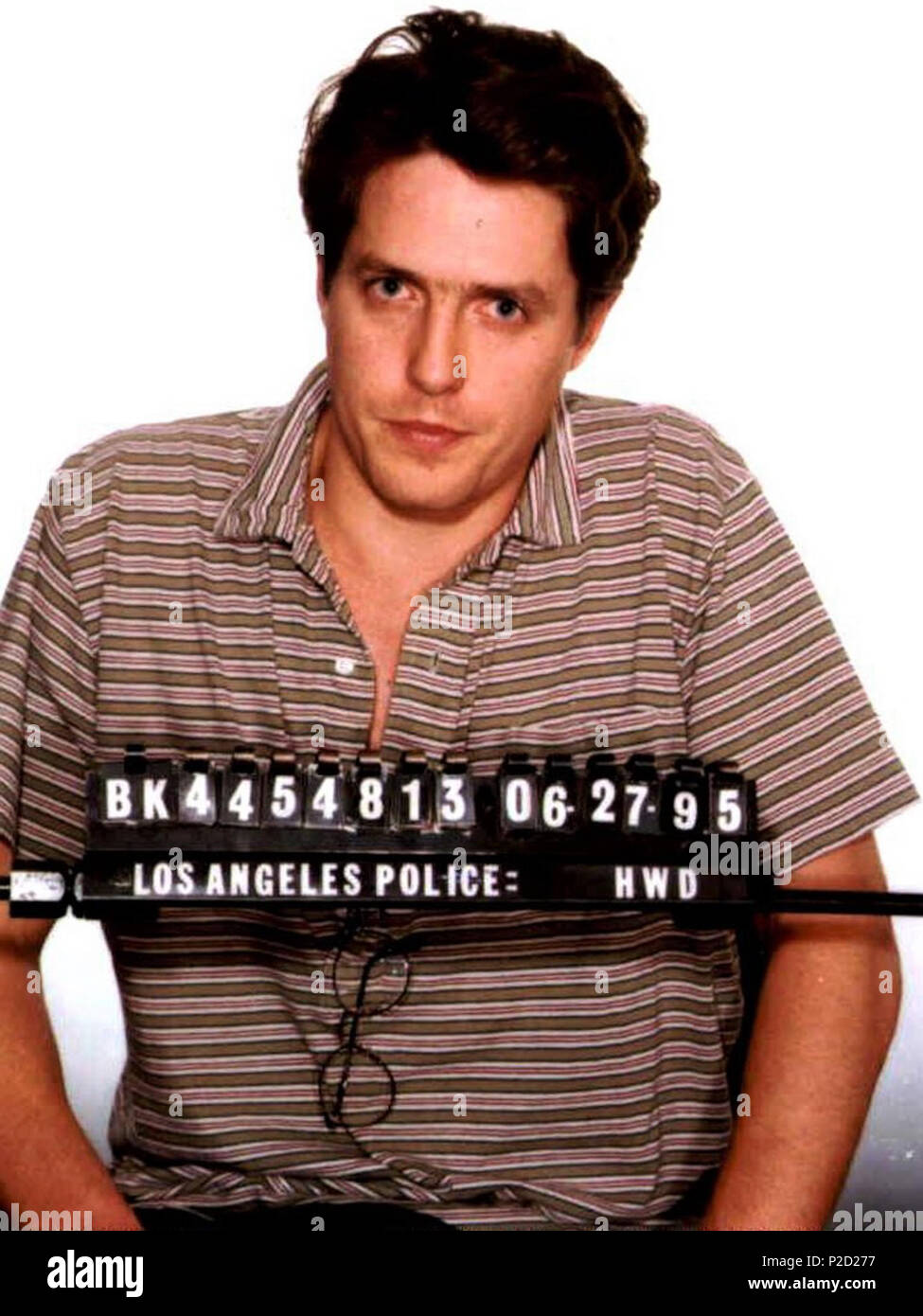 . Électroniques de Hugh Grant, 1995 . 27 juin 1995. Los Angeles County Sheriff's Department 25 électroniques de Hugh-grant- Banque D'Images