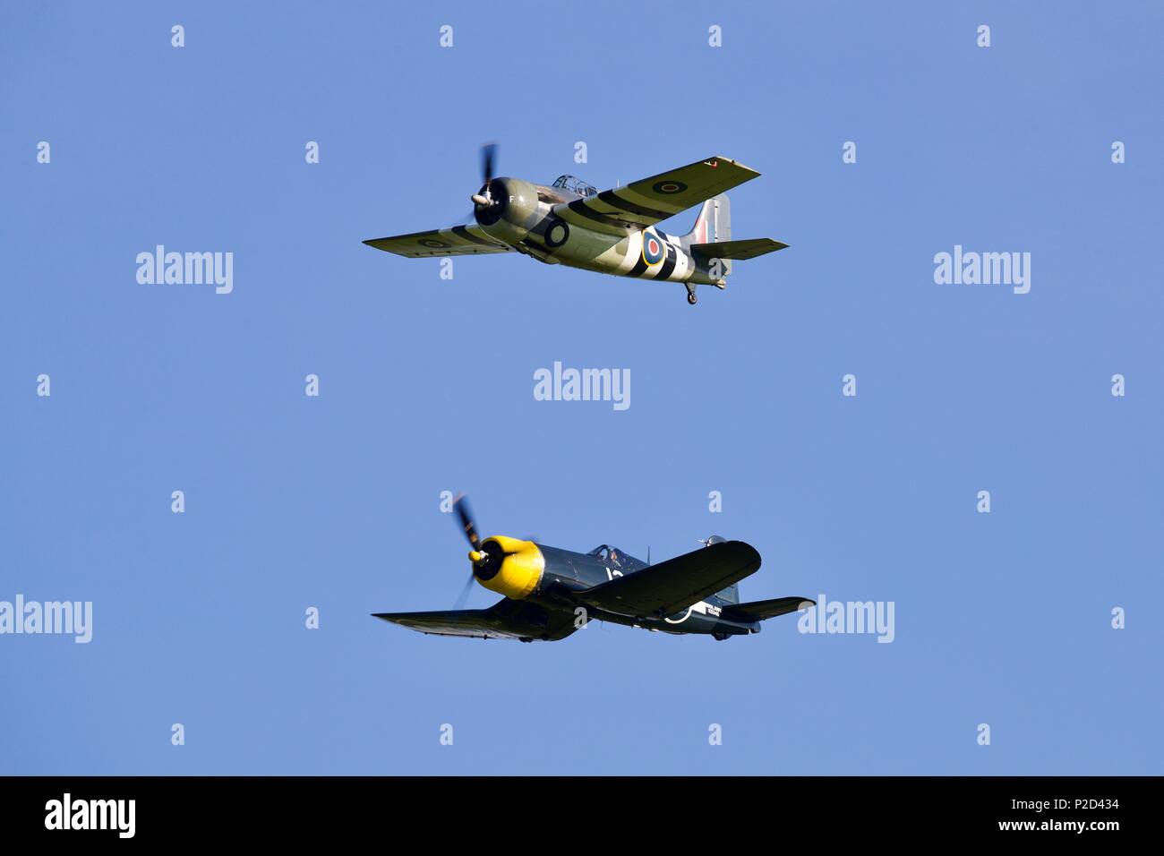Grumman Wildcat2 FM & Goodyear FG-1D Corsair Fly voler ensemble au spectacle aérien de la Marine à l'ancien directeur de l'aérodrome le 3 juin 2018 Banque D'Images