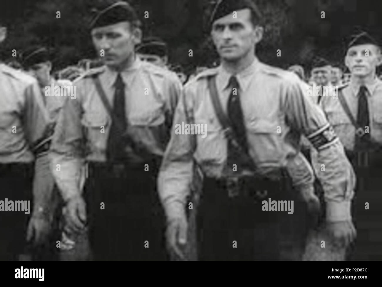 . Bund germano-américain rally (1938 ou 1939) ; from : "Le combat de l'United States', Espions en nous ; FBI, J. Edgar Hoover, Story RG-60.4508, Bande 2820 . 1944. Producteur : Direction de l'information de l'Armée de l'armée ; Service d'images ; les Forces aériennes ; Secrétariat de la Marine 6 Bataille de l'USA 4 Banque D'Images