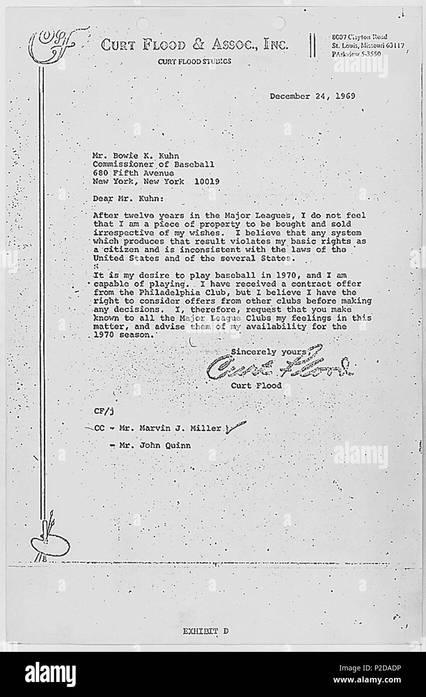 . Anglais : Curt Flood's lettre à MLB Commissaire Bowie Kuhn, indiquant qu'il n'est pas "un morceau de propriété à être achetés et vendus indépendamment de ma volonté." aussi l'Inondation membres son intention de jouer au baseball en 1970. 24 décembre 1969. Tribunal de District des États-Unis pour le district sud de New York. (1814 - ) 15 Curt Flood lettre à Bowie Kuhn Banque D'Images . Anglais : Curt Flood's lettre à MLB Commissaire Bowie Kuhn, indiquant qu'il n'est pas "un morceau de propriété à être achetés et vendus indépendamment de ma volonté." aussi l'Inondation membres son intention de jouer au baseball en 1970. 24 décembre 1969. Tribunal de District des États-Unis pour le district sud de New York. (1814 - ) 15 Curt Flood lettre à Bowie Kuhn Banque D'Images