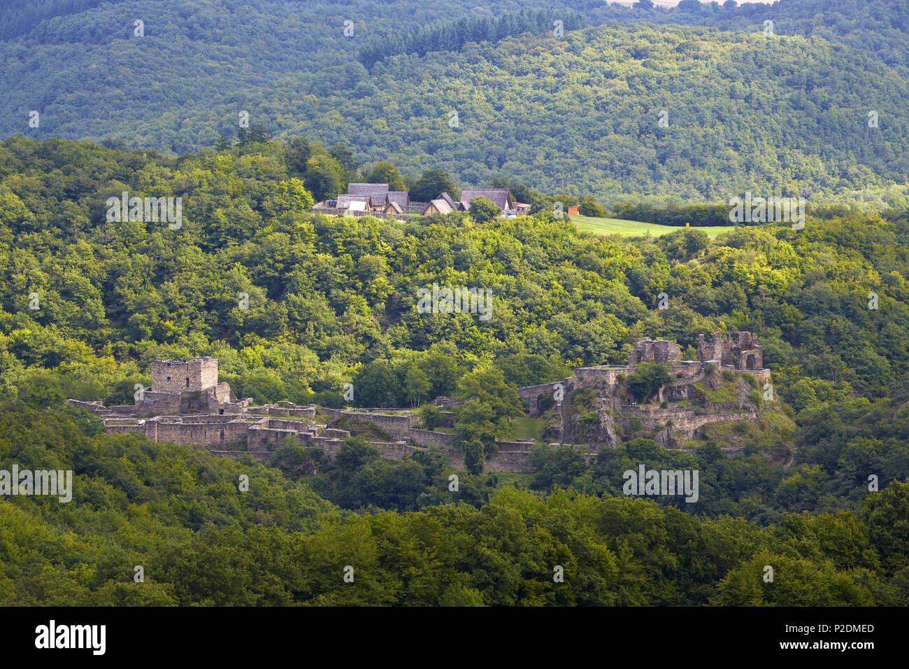 Schmidtburg sttlement celtique reconstruit et ruine près de Bundenbach Altburg, district administratif de Birkenfeld et Bad Kreuz Banque D'Images