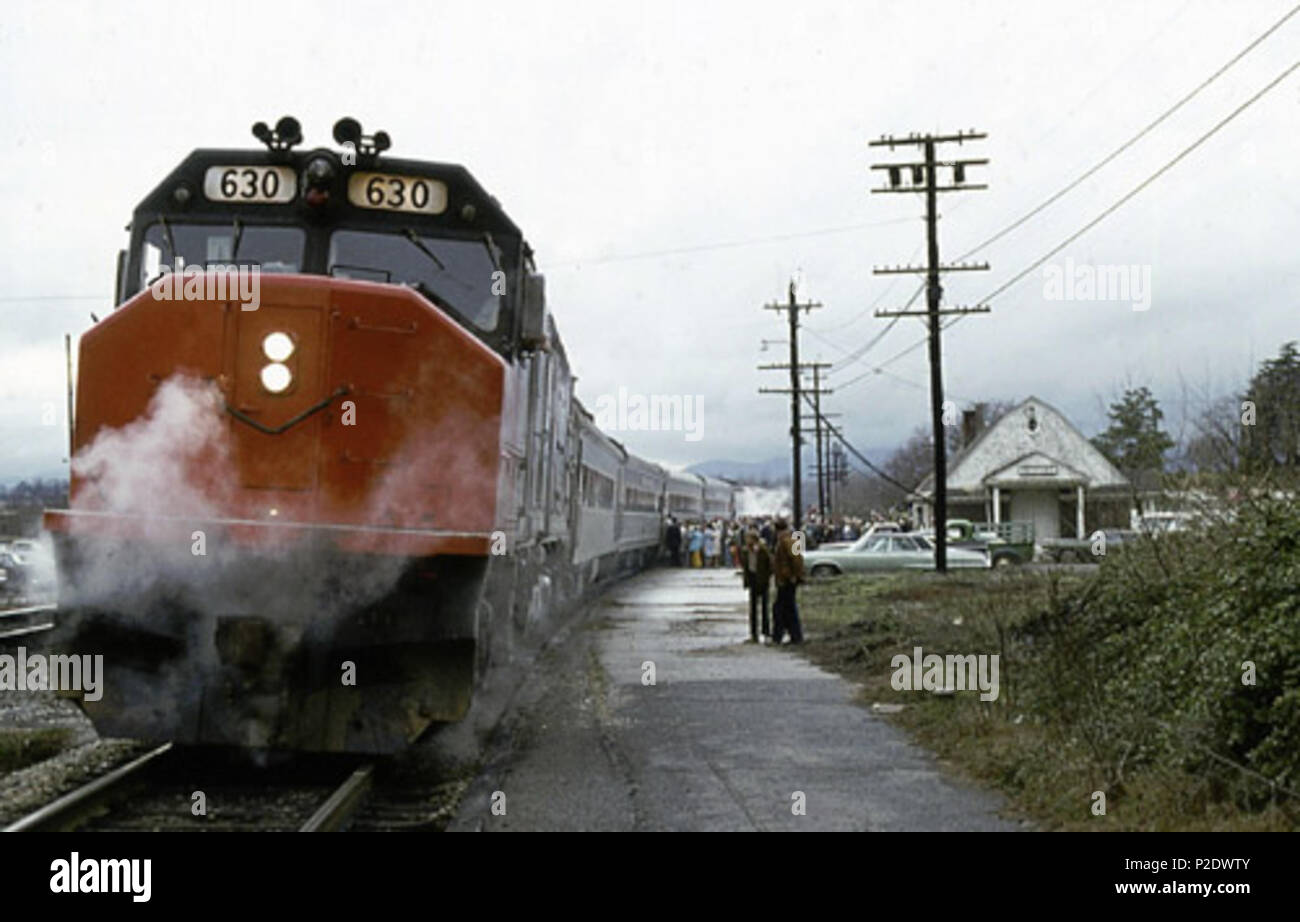 . Anglais : l'alpiniste au Bedford station en mars 1975 . Mars 1975. Hikki Nagasaki 4 alpiniste Amtrak Station à Bedford (2), mars 1975 Banque D'Images