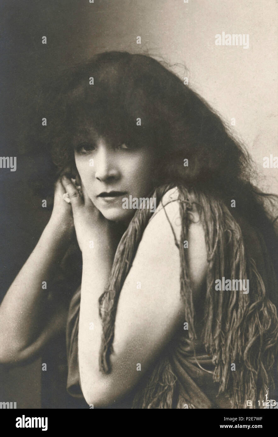 Sarah Bernhardt (1844 - 1923), comédienne française Sarah Bernhardt dans le rôle de Léa, Banque D'Images