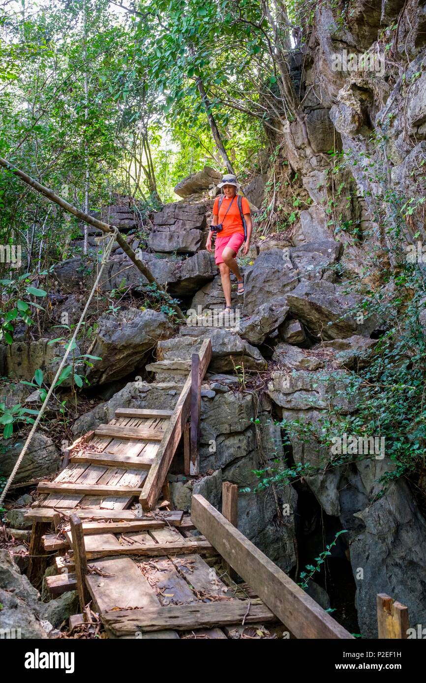 La Thaïlande, province de Phang Nga, Parc national marin de Tarutao, Ko Tarutao island, randonnées aux pieds Boo (falaise ou à Bu) Banque D'Images