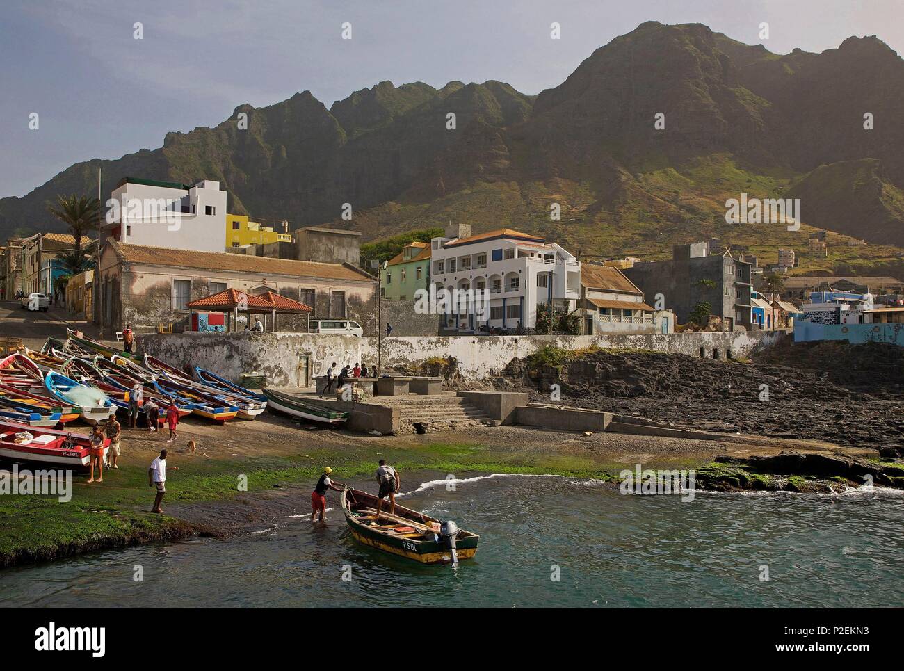 Cap Vert, Santo Antao, Ponta do Sol, les pêcheurs de retour au port, le village de Ponta do Sol Banque D'Images