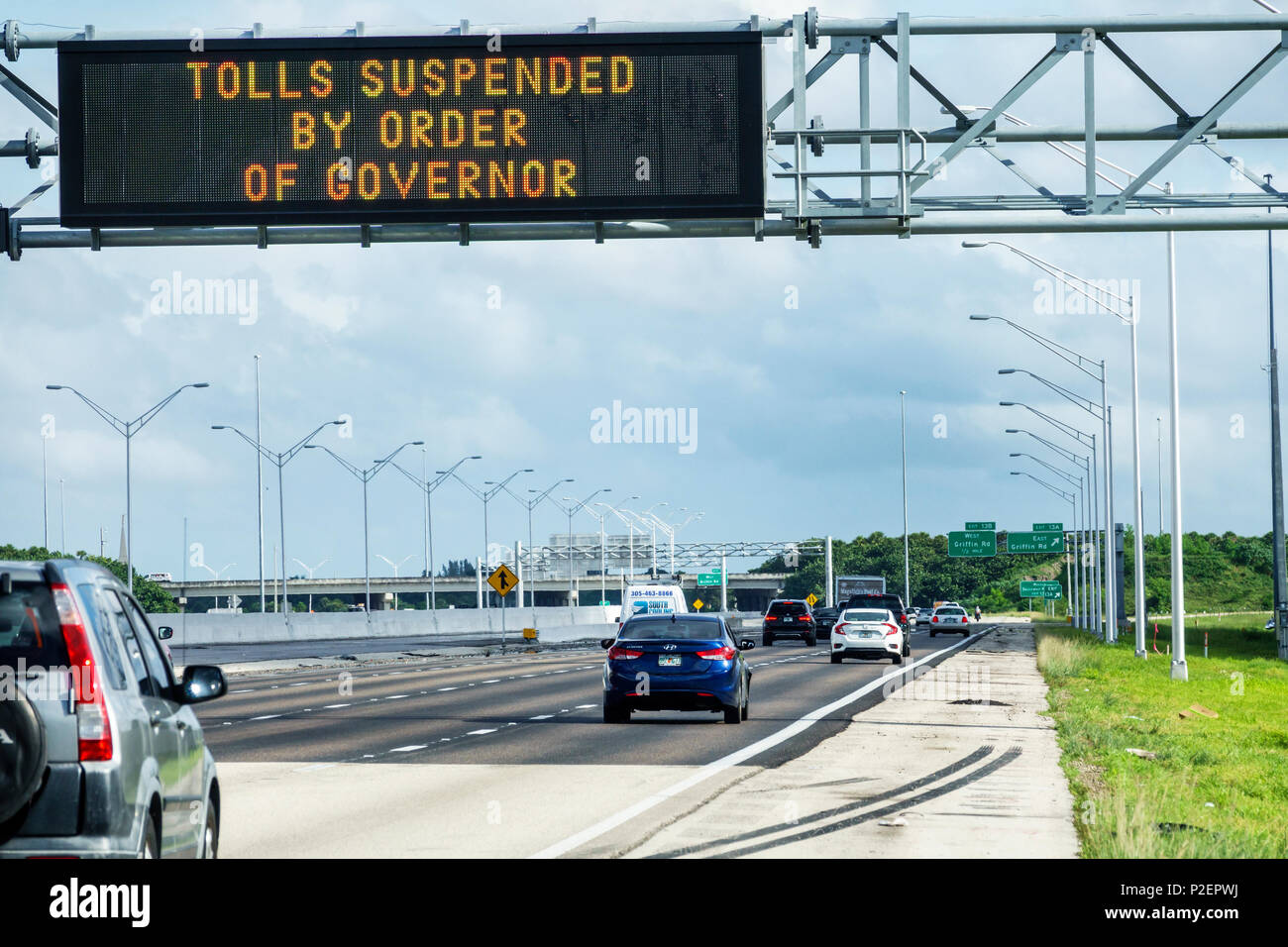 Miami Florida,ouragan Irma approche de la préparation,Interstate I-75 I75,panneau électronique,évacuation péage ordre suspendu gouverneur,circulation routière,eva Banque D'Images