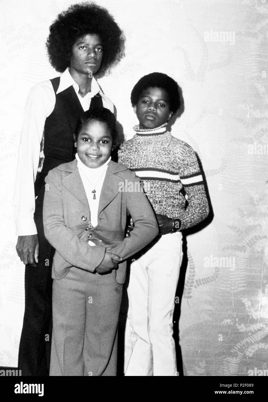 Frère Et Soeur De Michael Jackson Janet Jackson, 8 ans, lors de sa première entrevue avec frère Randy et  Michael. Février 1975 NYC 5 Photo Stock - Alamy