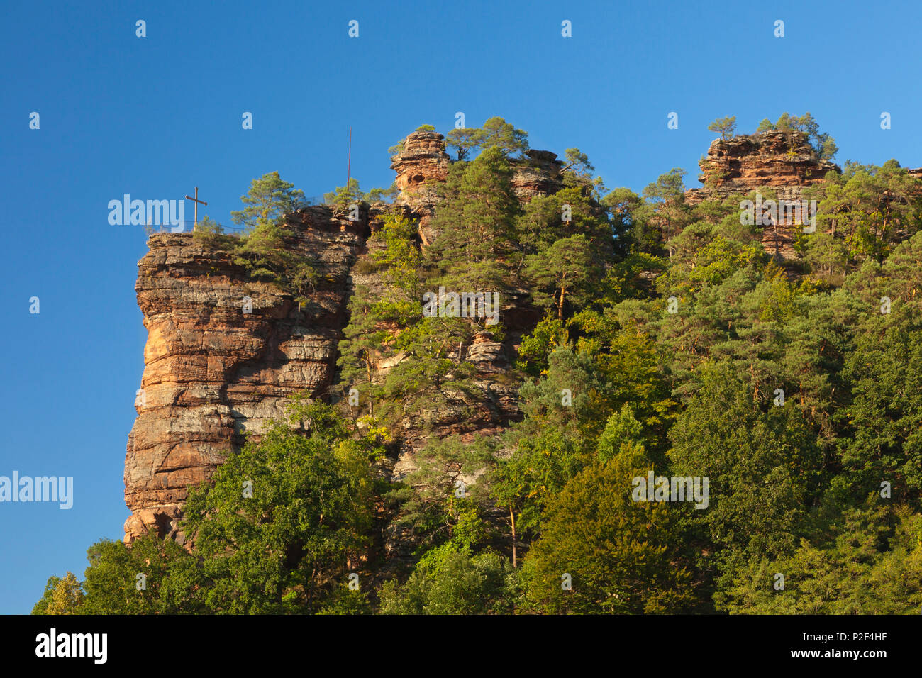 Jungfernsprung rock, près de Dahn, Dahner Felsenland, parc naturel de la Forêt du Palatinat, Rhénanie-Palatinat, Allemagne Banque D'Images