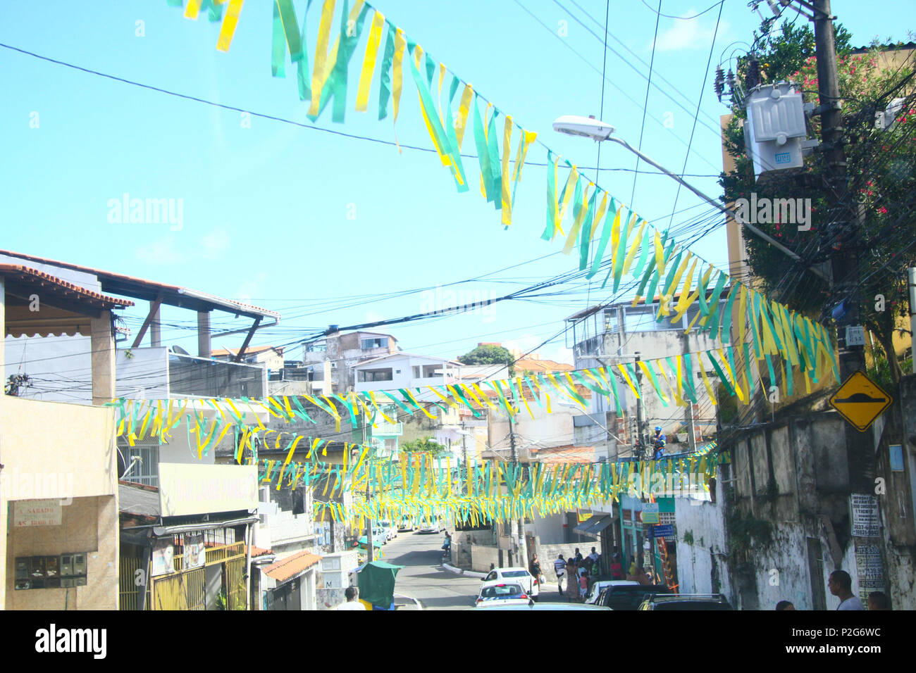 SALVADOR, BA - 15.06.2018 : DECORAÇÃO DE COPA EM SALVADOR - Décoration pour la Coupe du Monde en le quartier Cosme de Farias. (Photo : Mauro Akin Nassor/Fotoarena) Banque D'Images