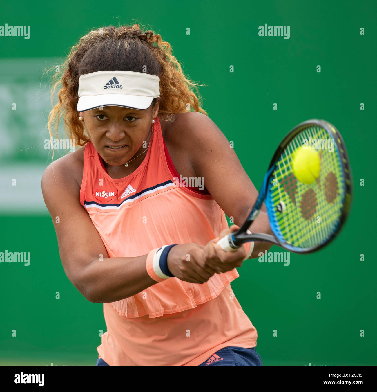 Centre de tennis de Nottingham, Nottingham, Royaume-Uni. 15 Juin, 2018. La Nature Valley Open de tennis ; revers solide de Naomi Osaka (JPN) qui a battu Mihaela Buzarnescu (ROU) en quart de finale par deux séries d'aimer : Action Crédit Plus Sport/Alamy Live News Banque D'Images