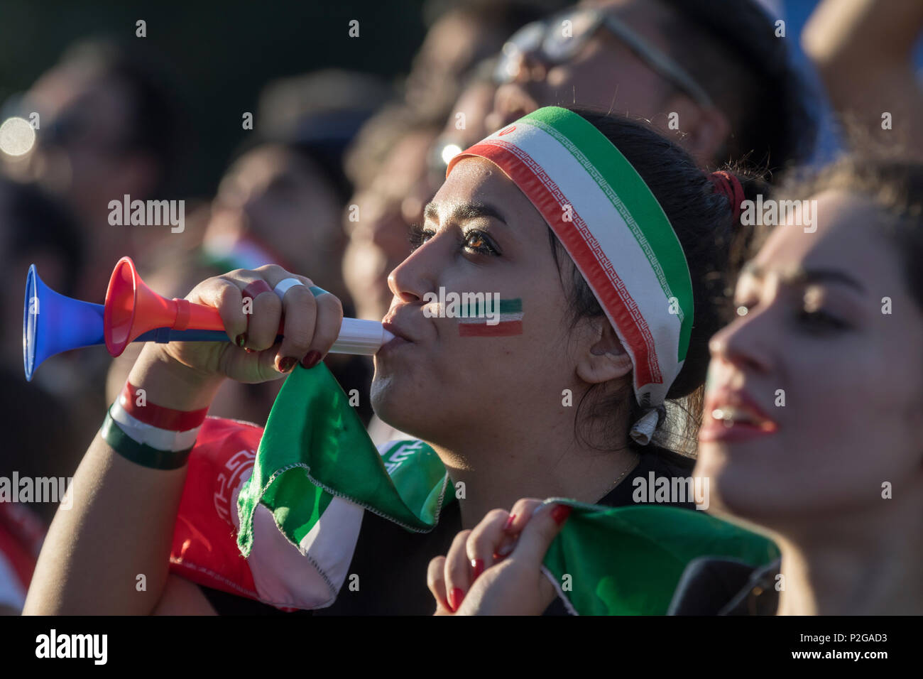 Moscou, Russie. 15 Juin, 2018. L'équipe nationale de football de l'Iran au cours de la joie des fans de la Coupe du Monde FIFA 2018 Russie Crédit : Nikolay Vinokourov/Alamy Live News Banque D'Images