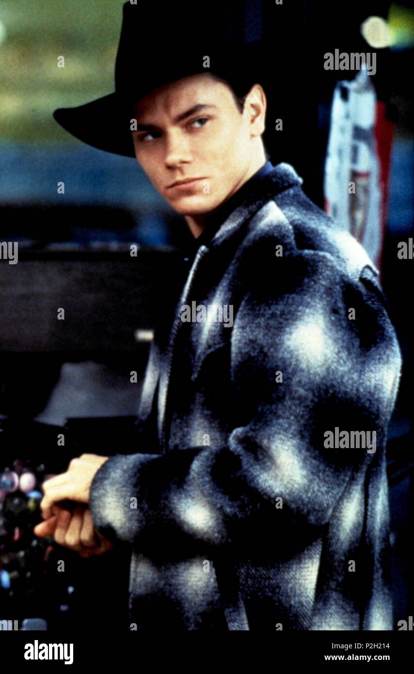 Titre original : the thing called LOVE. Titre en anglais : the thing called LOVE. Film Réalisateur : PETER BOGDANOVICH. Année : 1993. Stars : RIVER PHOENIX. Credit : PARAMOUNT PICTURES / Album Banque D'Images