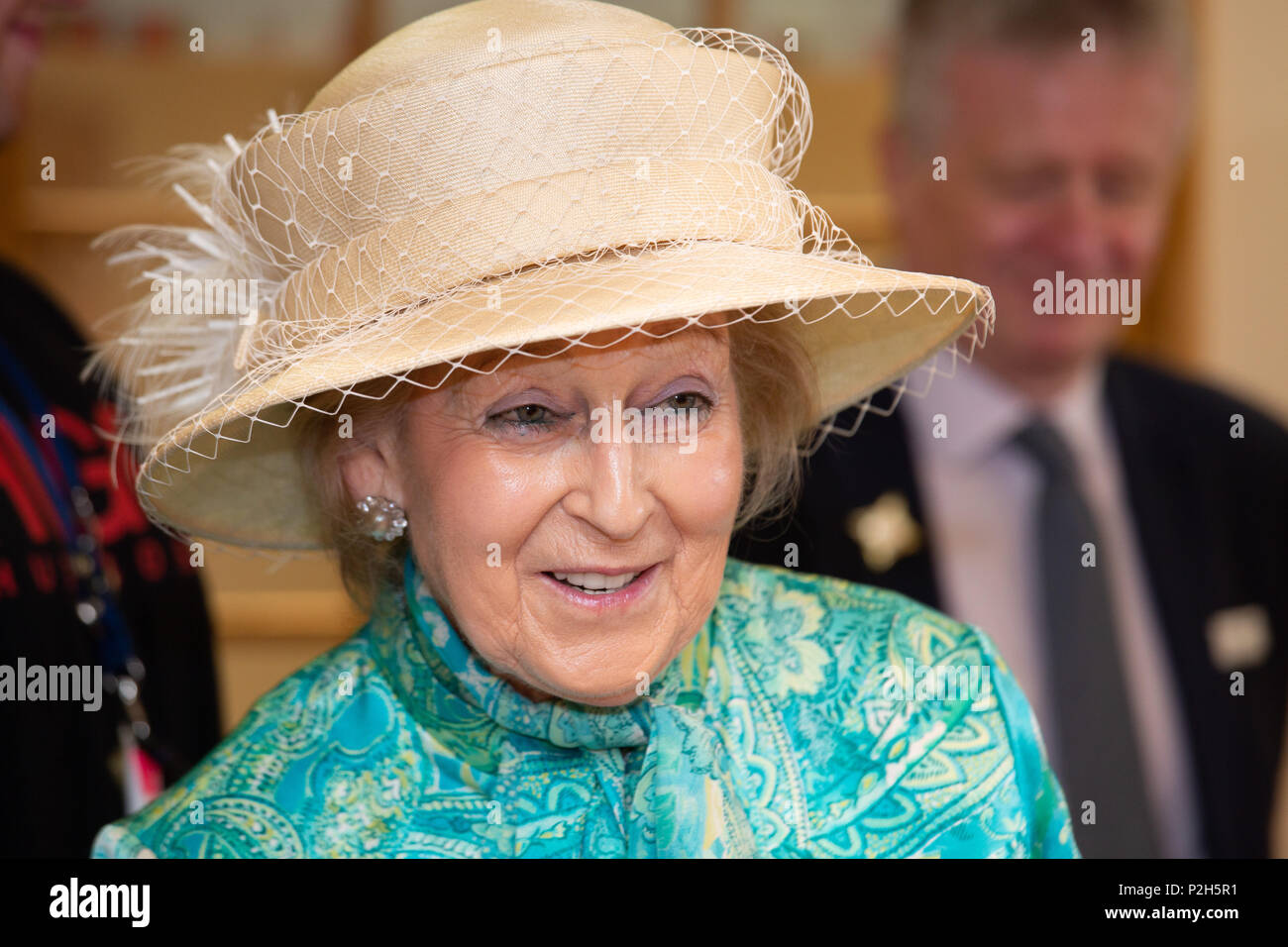 Son Altesse Royale la princesse Alexandra visiter Le Royal Star & Garter Accueil, Solihull, West Midlands. Banque D'Images
