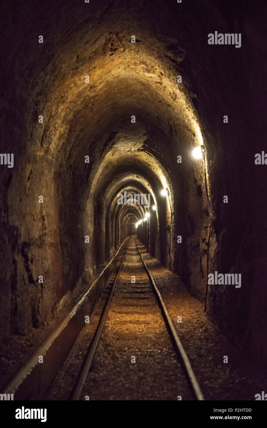 Les voies de chemin de fer dans une mine, mine, Aalen, Ostalb province, Jura souabe, Bade-Wurtemberg, Allemagne Banque D'Images